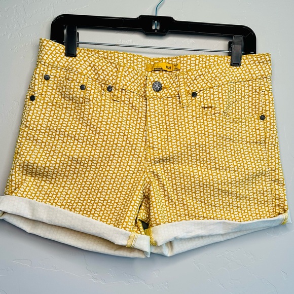 prAna Jean Shorts Kara Ultra Soft Denim Cuffed Marigold Mixer Yellow 6/28 NEW - Picture 4 of 15